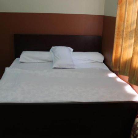 Five Continents Hotel Sur Bagian luar foto
