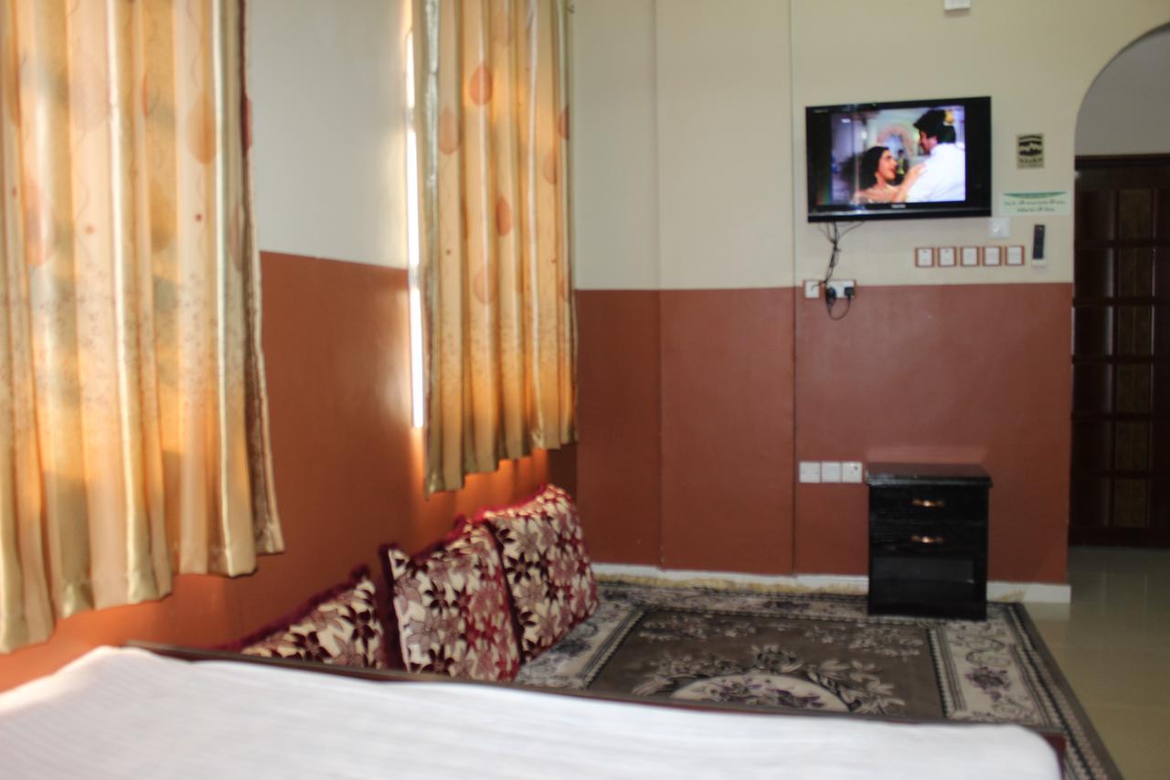 Five Continents Hotel Sur Bagian luar foto