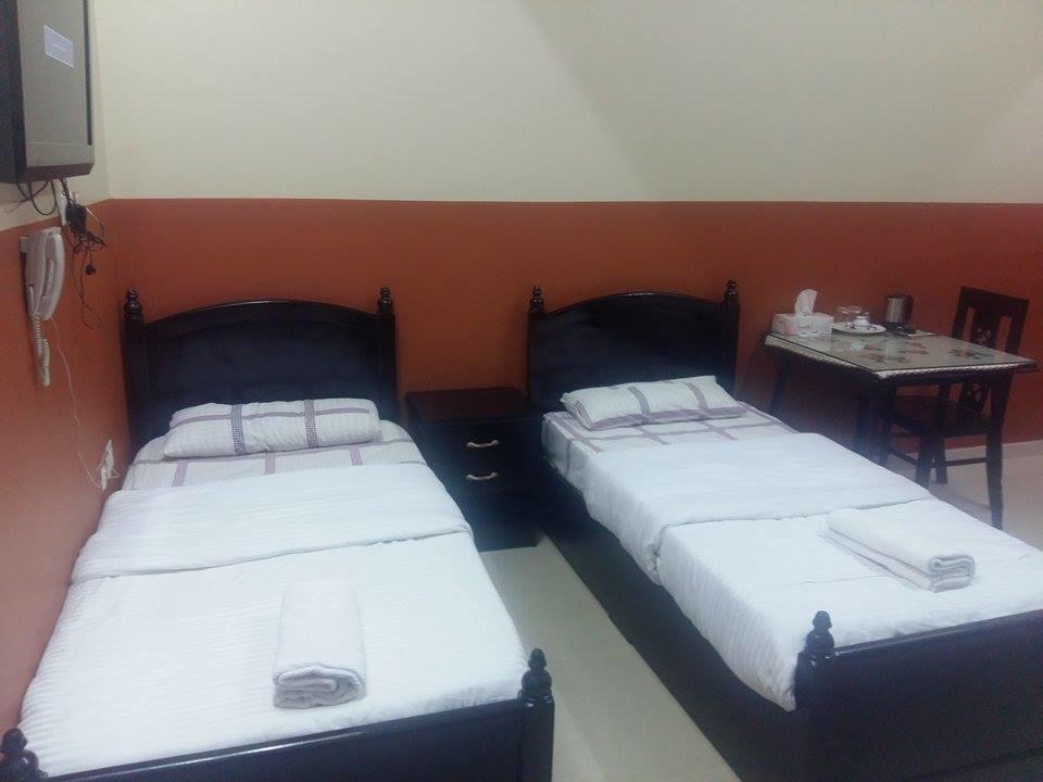 Five Continents Hotel Sur Bagian luar foto
