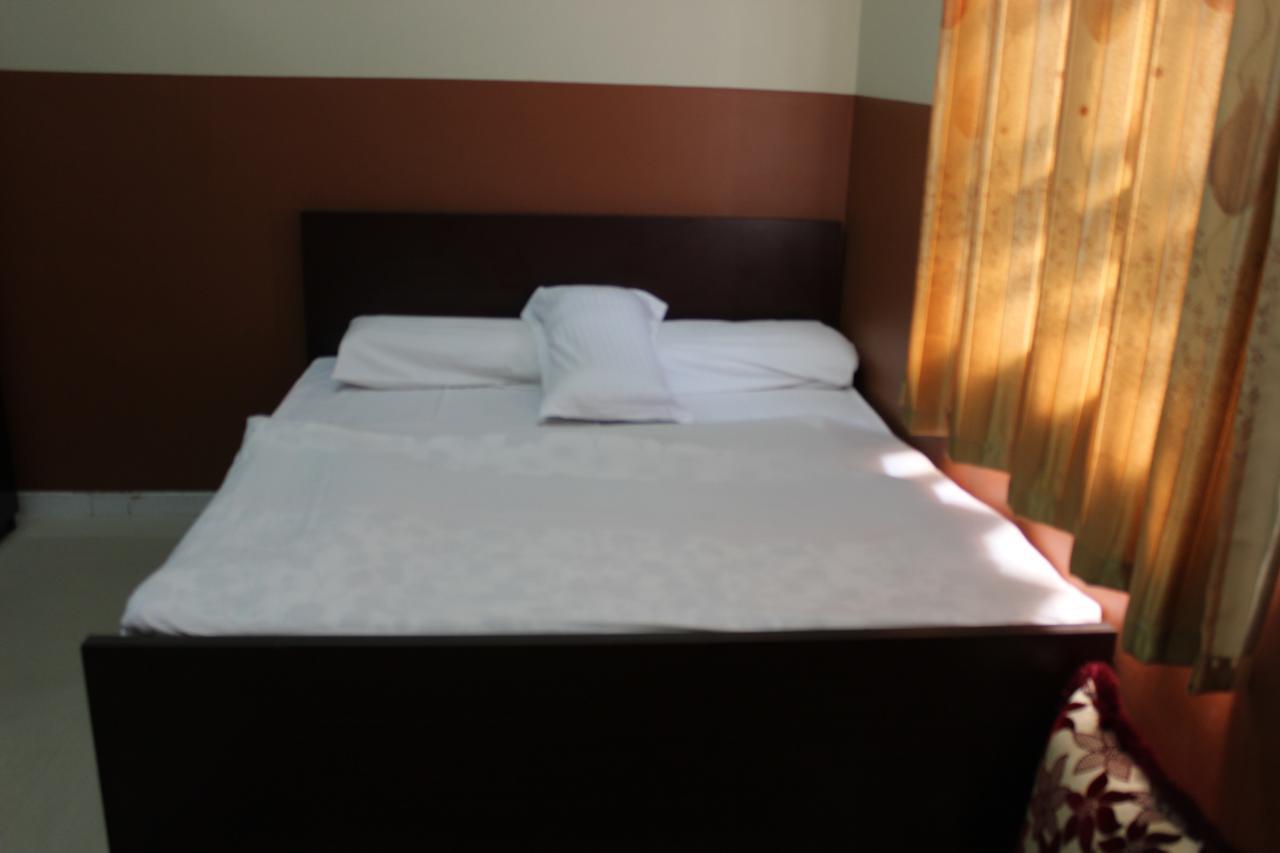 Five Continents Hotel Sur Bagian luar foto
